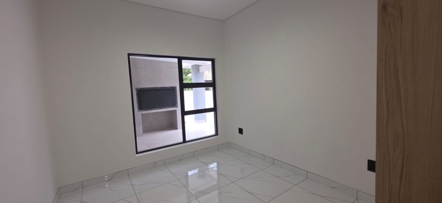 To Let 3 Bedroom Property for Rent in Melodie North West